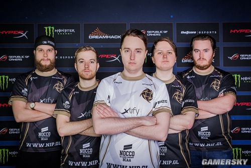 夹击只在边 夹击只在边